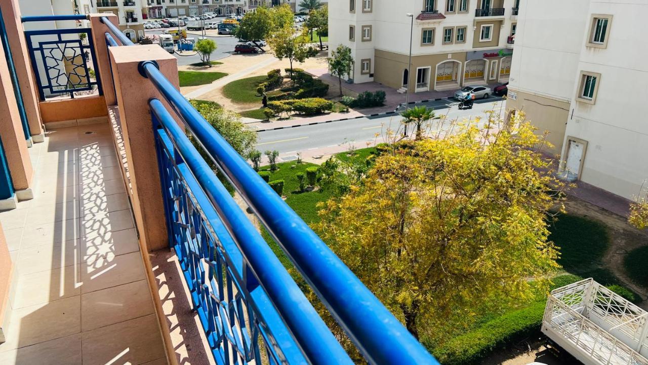 Newly Furnished Cozy One Bed Room Apartment 2 Bathroom City View Dubai Exterior foto