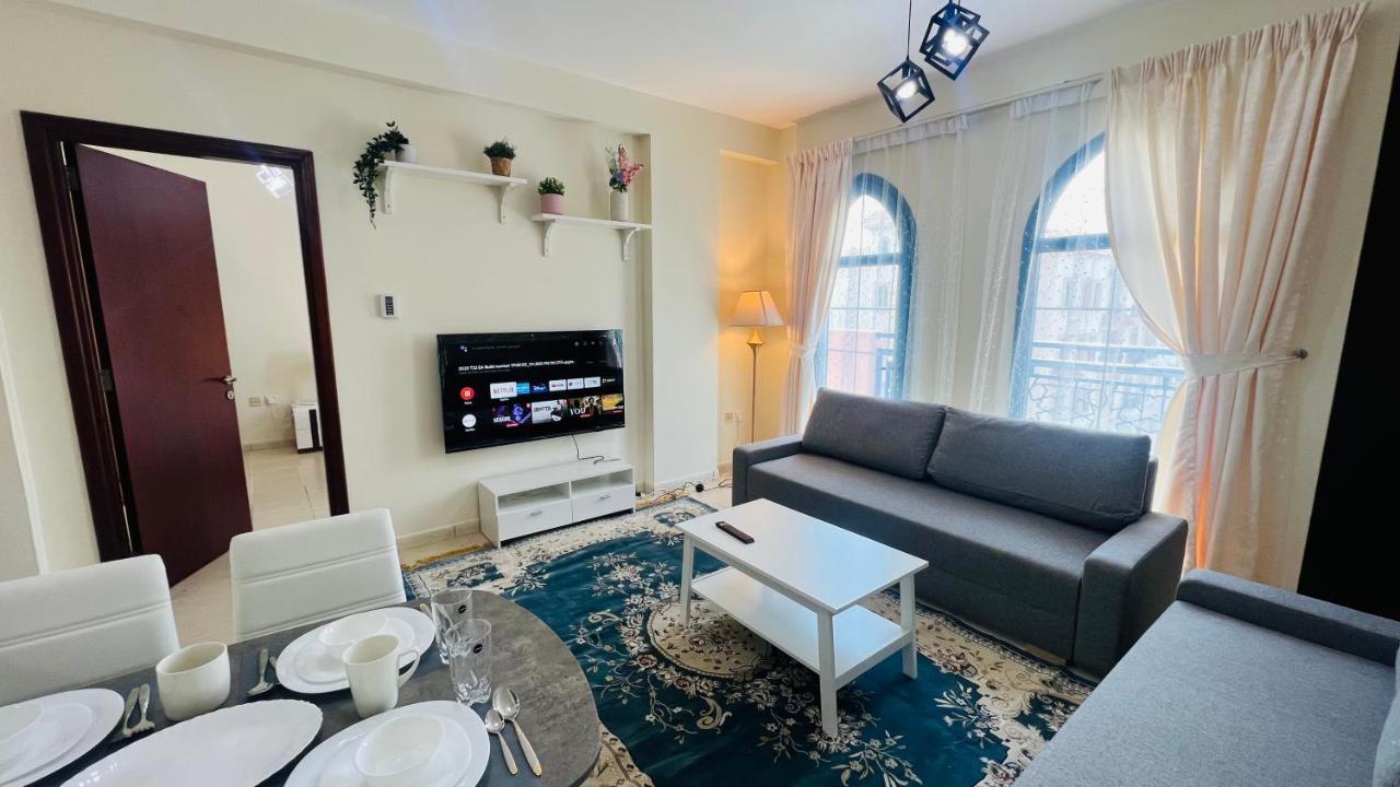 Newly Furnished Cozy One Bed Room Apartment 2 Bathroom City View Dubai Exterior foto
