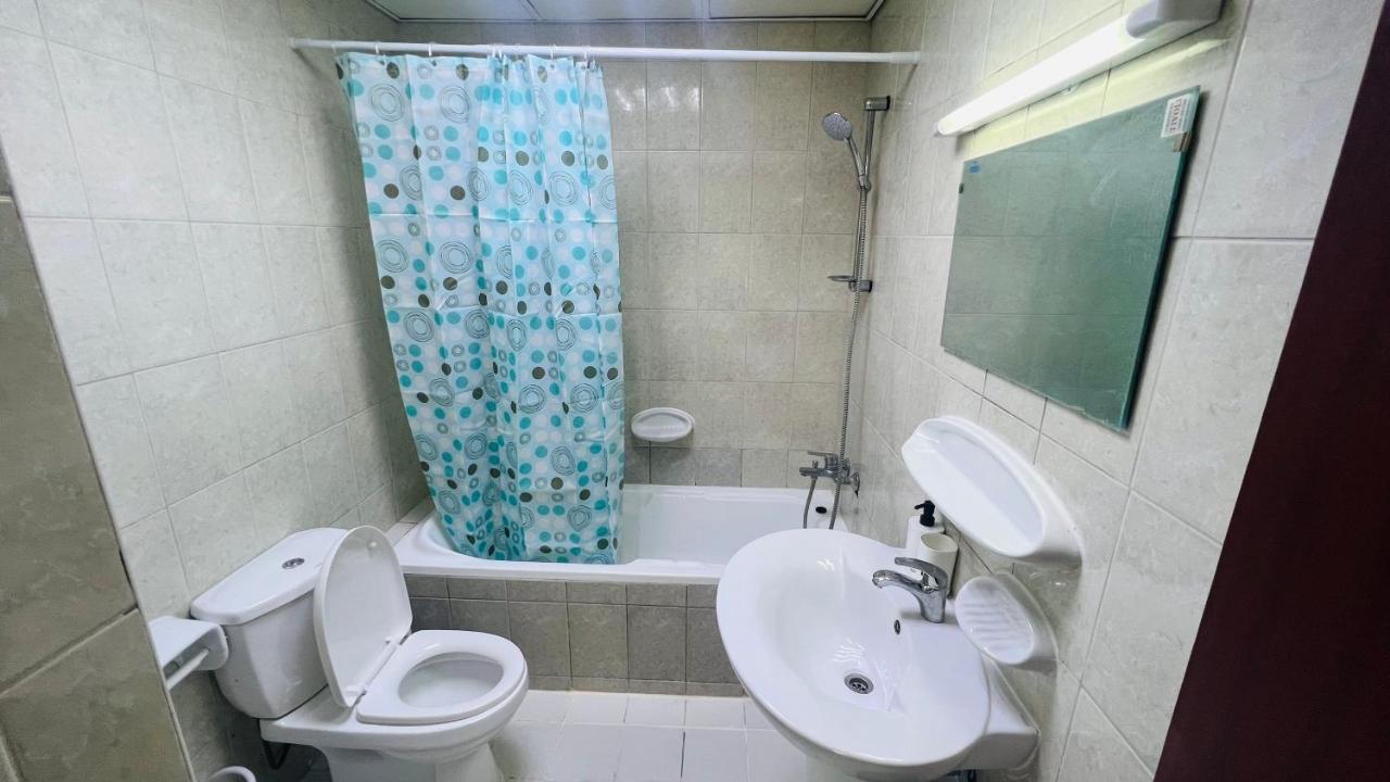 Newly Furnished Cozy One Bed Room Apartment 2 Bathroom City View Dubai Exterior foto