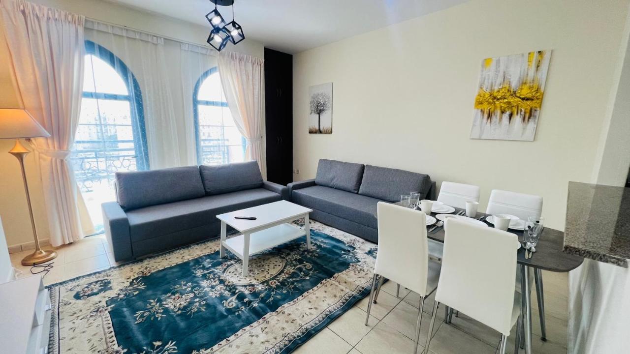 Newly Furnished Cozy One Bed Room Apartment 2 Bathroom City View Dubai Exterior foto